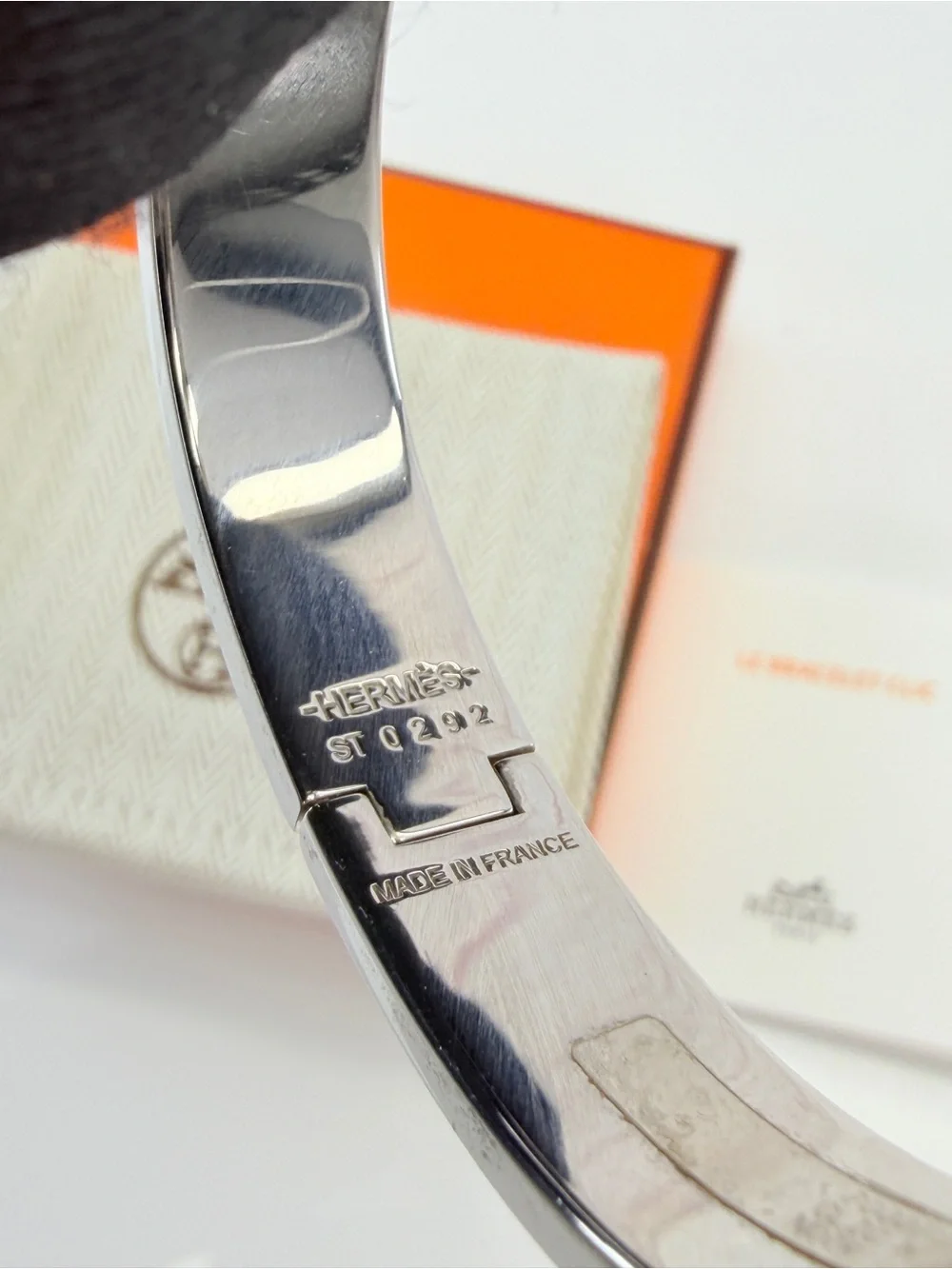 Hermès Clic H Enamel Bracelet Bangle ST 0292 Made in France